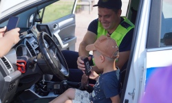 Полицейские в гостях у малышей